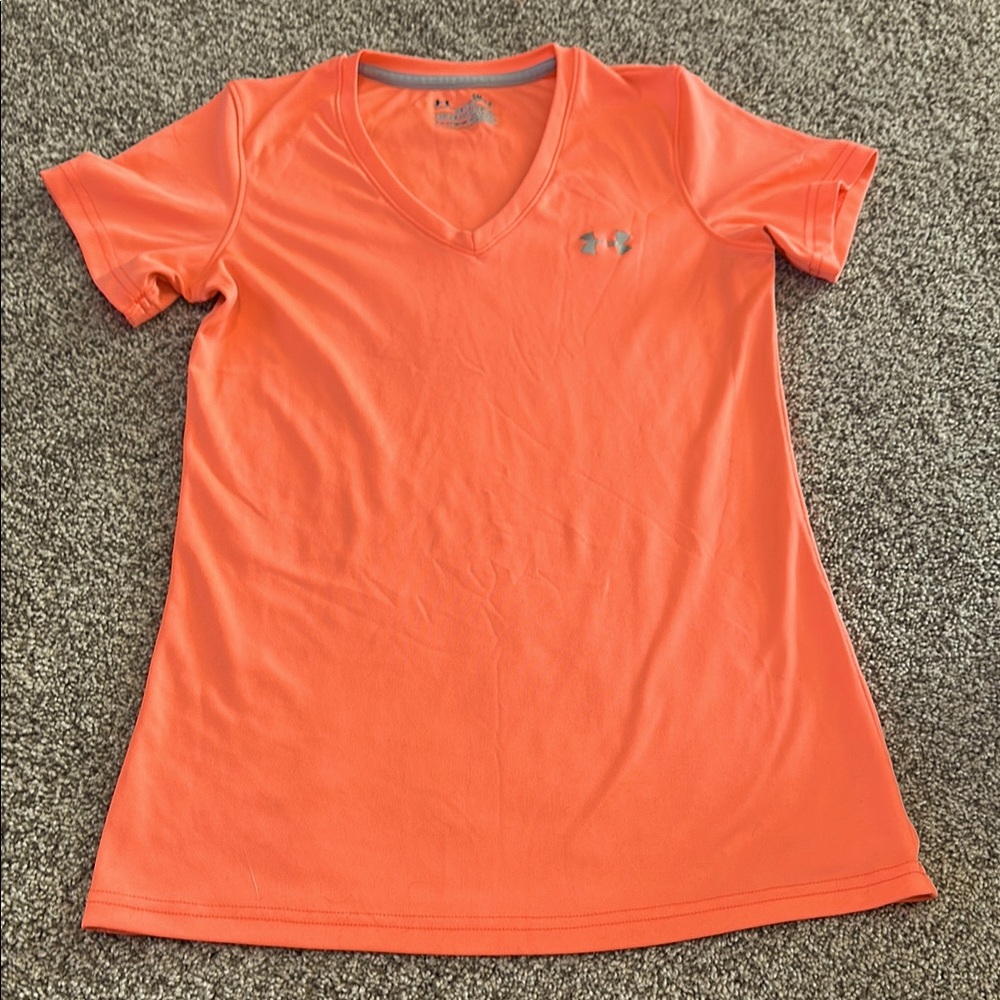 Women’s Under Armour dri fit top